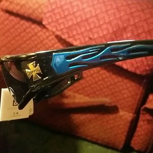 CHOPPERS Accessories - BNWT CHOPPERS MIRRORED SUNGLASSES CHOPPERS Accessories - BNWT CHOPPERS MIRRORED SUNGLASSES